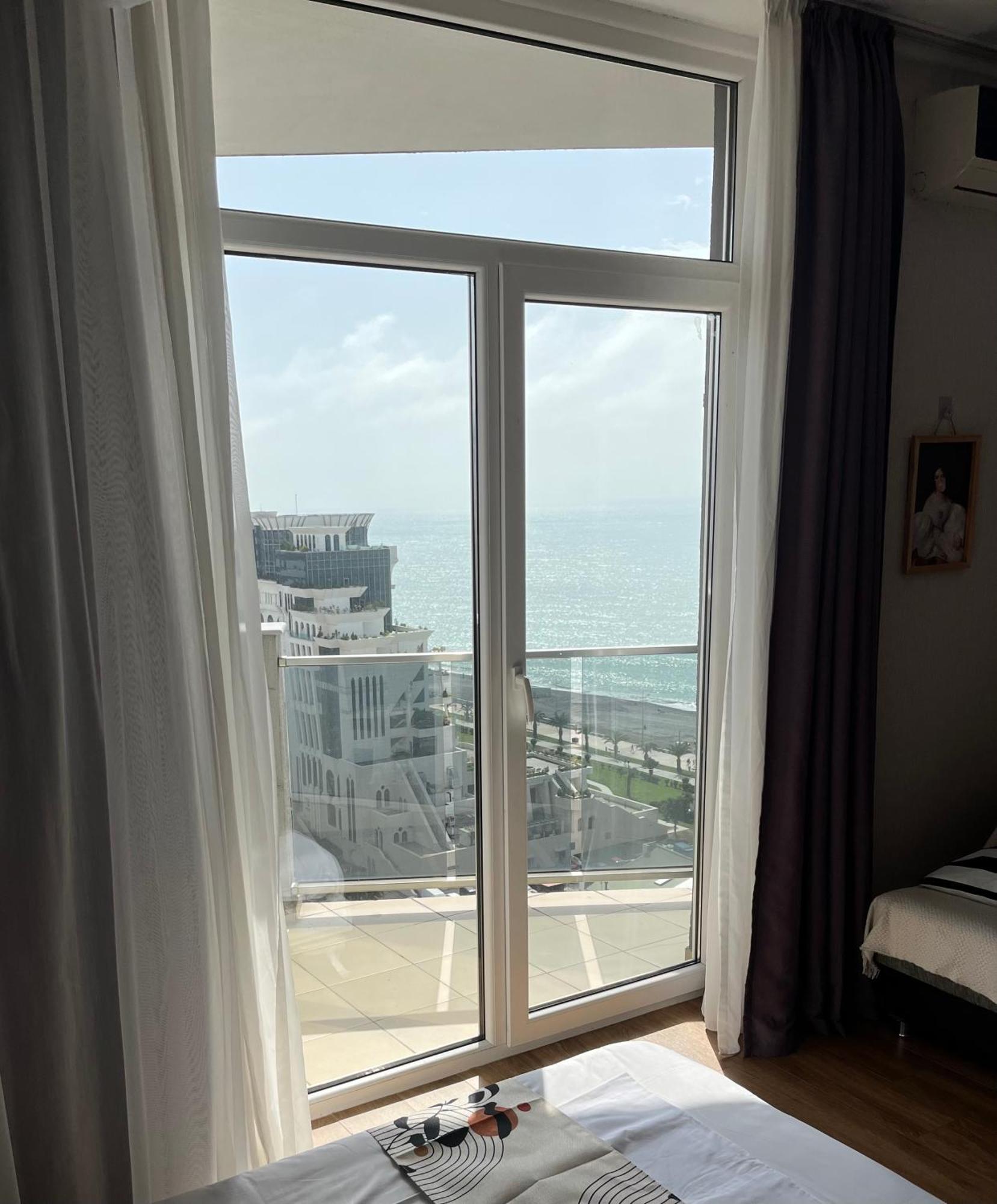 Sea Towers Lux 17-05 Апартаменты *